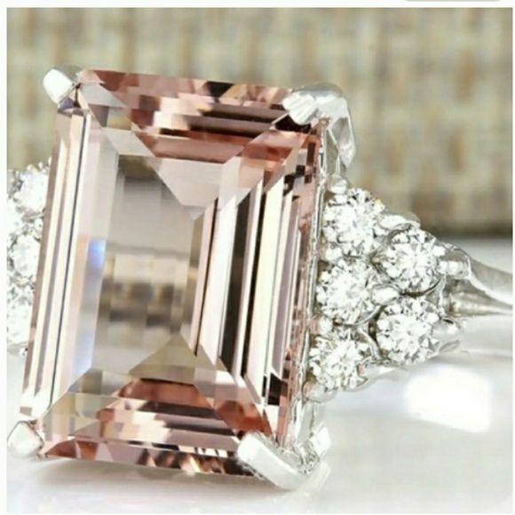 Jewelry - 🎀 5.15 CT. Morganite Ring